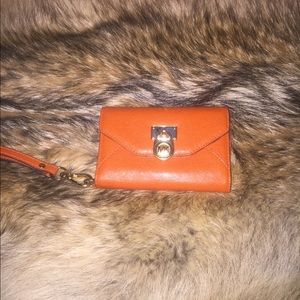 🔥Michael kors wristlet🔥